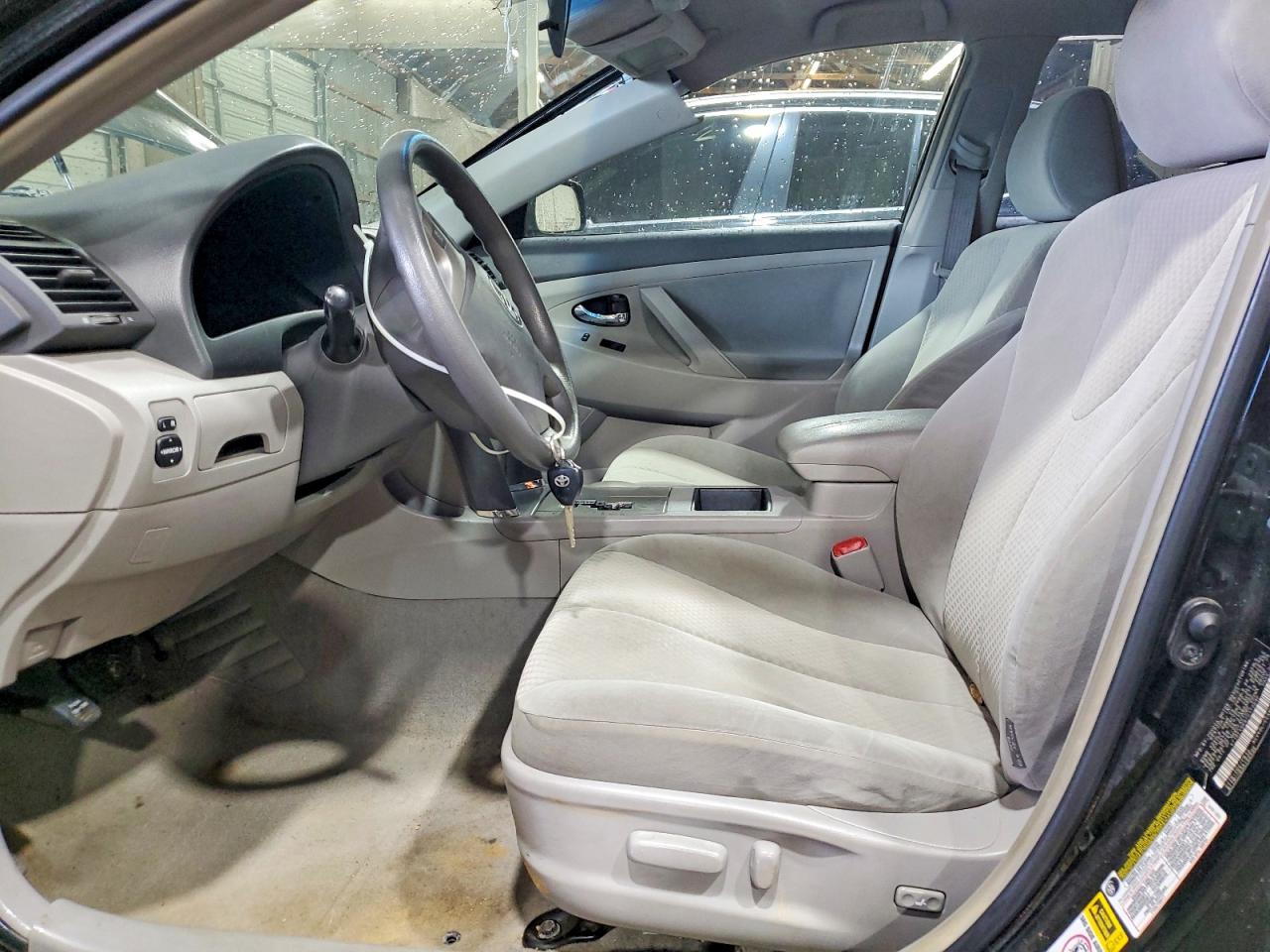 2007 TOYOTA CAMRY LE photo 13