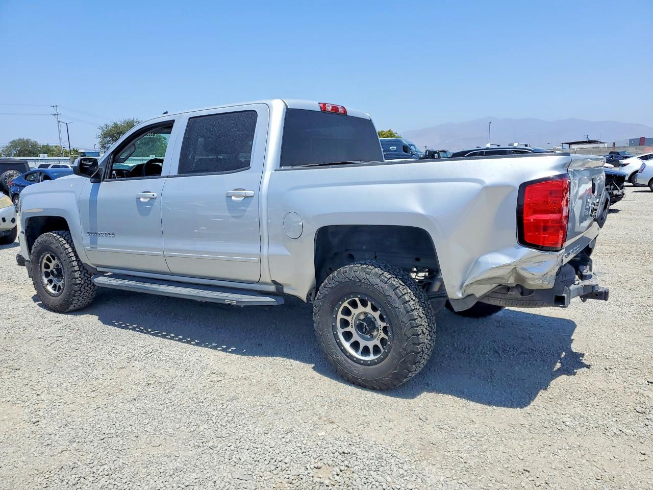 2018 CHEVROLET SILVERADO C1500 LT photo 3