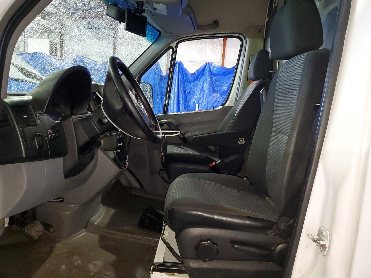 2011 MERCEDES-BENZ SPRINTER 2500 photo 13