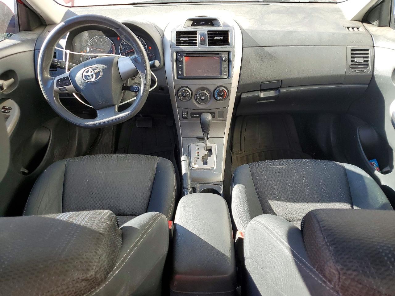 2013 TOYOTA COROLLA S photo 8