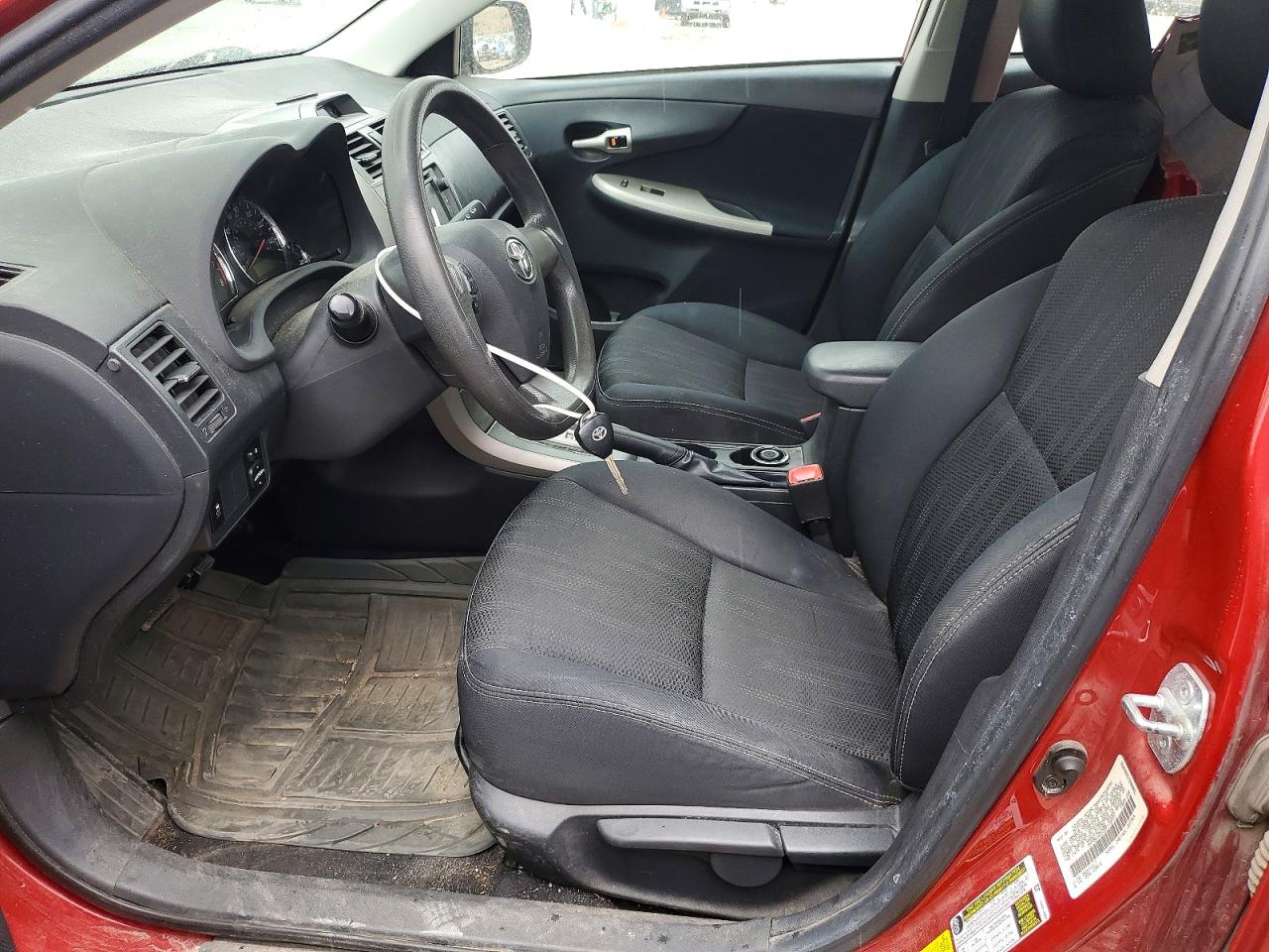 2013 TOYOTA COROLLA S photo 7