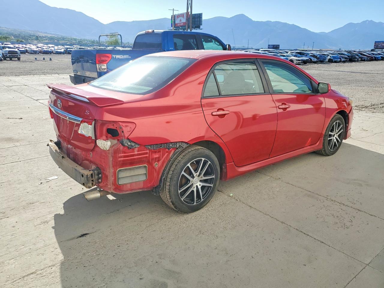 2013 TOYOTA COROLLA S photo 3