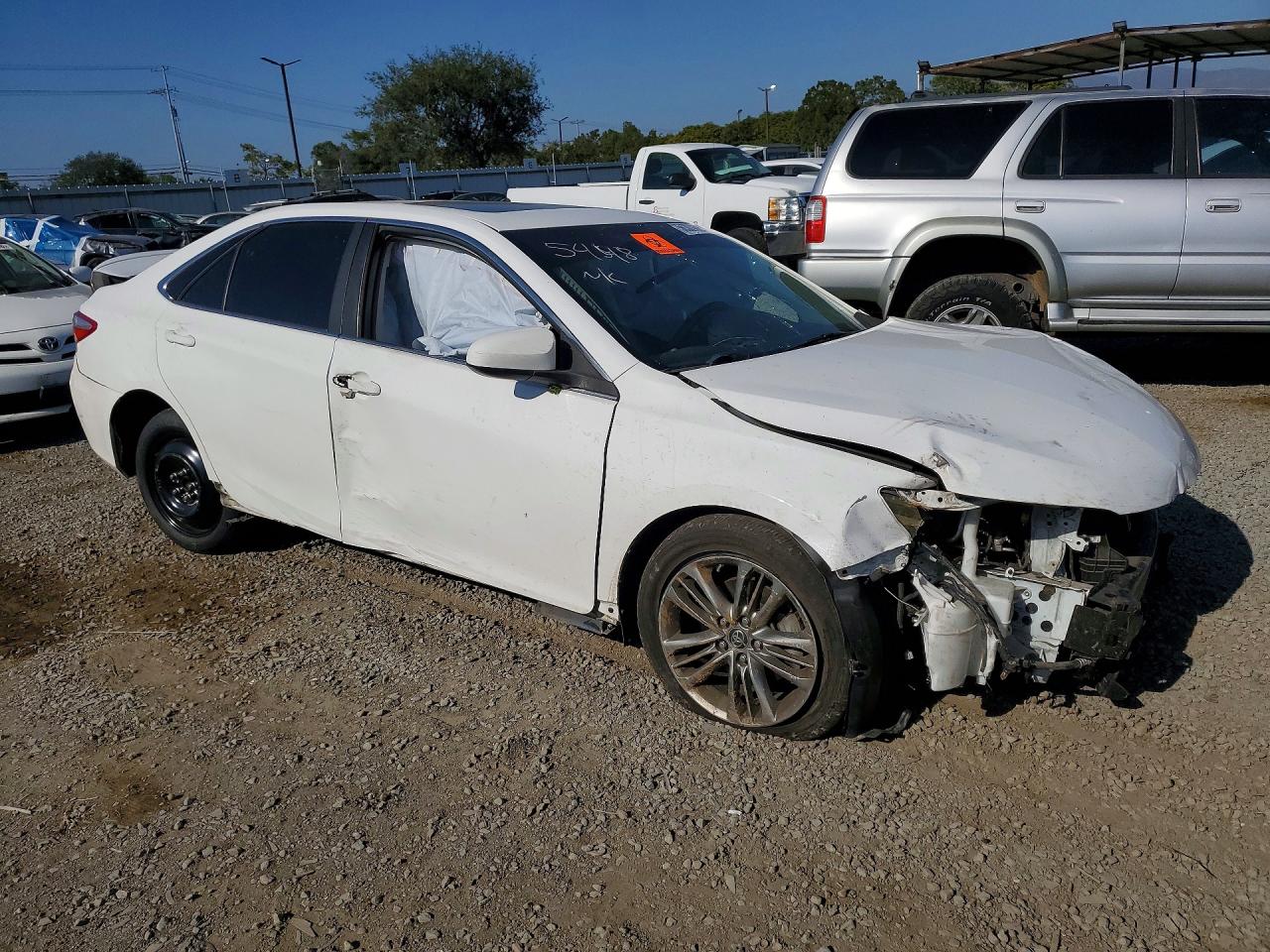 2017 TOYOTA CAMRY SE photo 7