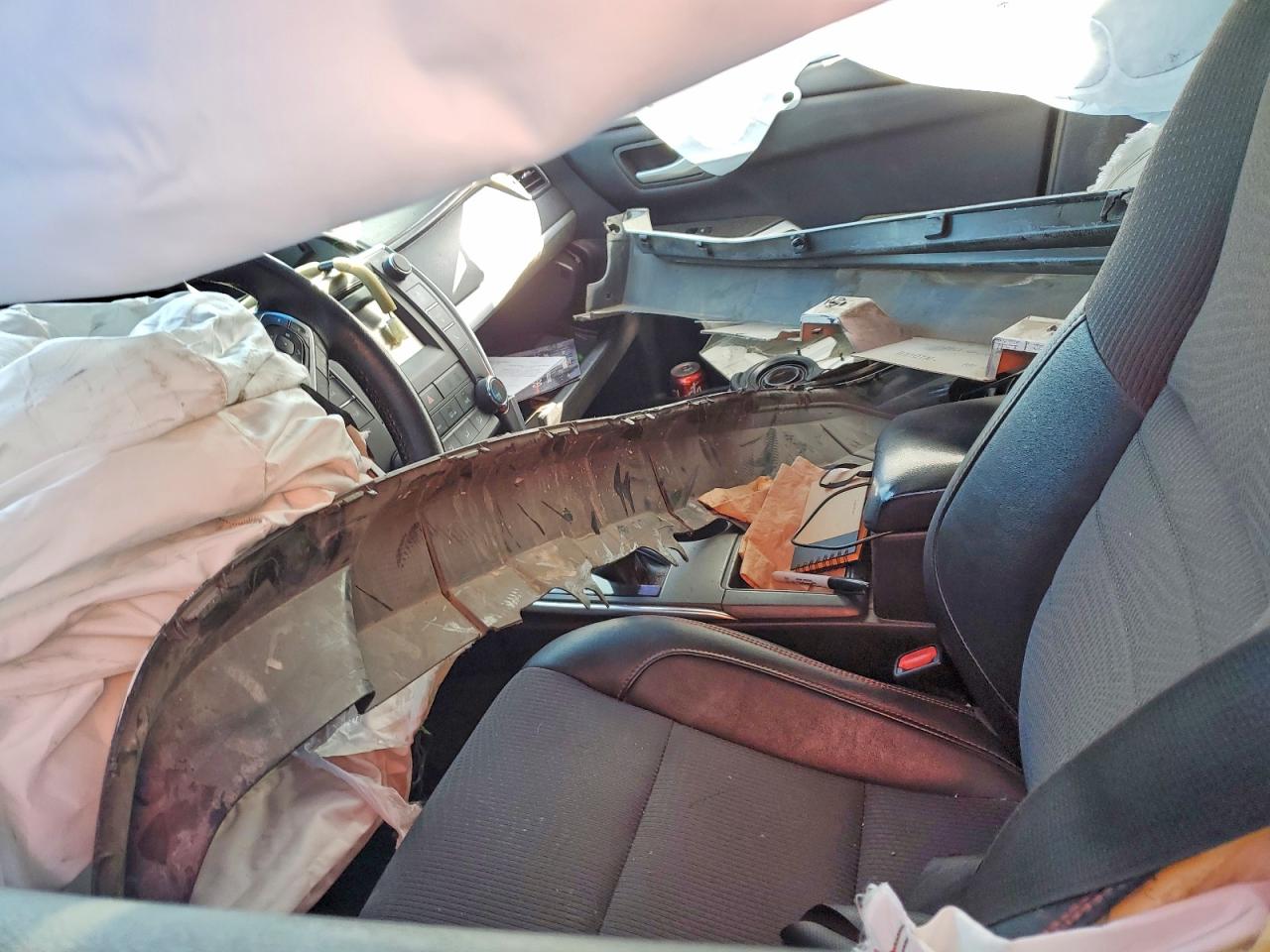 2017 TOYOTA CAMRY SE photo 13