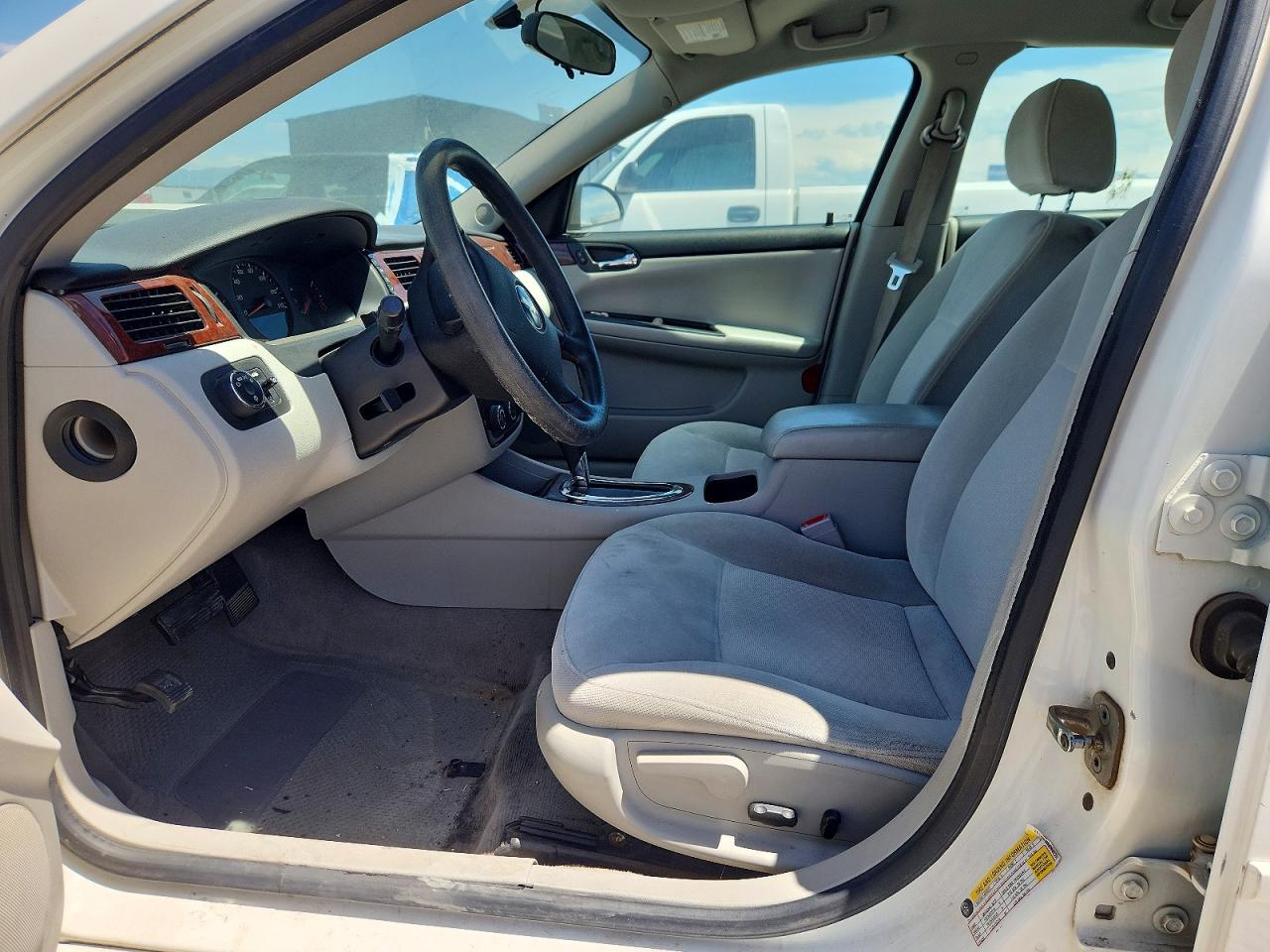 2007 CHEVROLET IMPALA LS photo 13