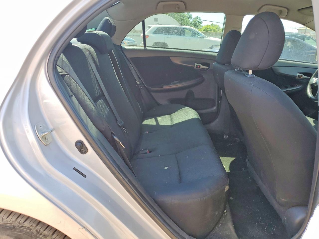 2009 TOYOTA COROLLA S photo 19