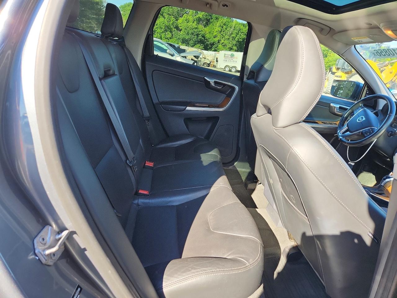 2017 VOLVO XC60 T6 INSCRIPTION photo 21