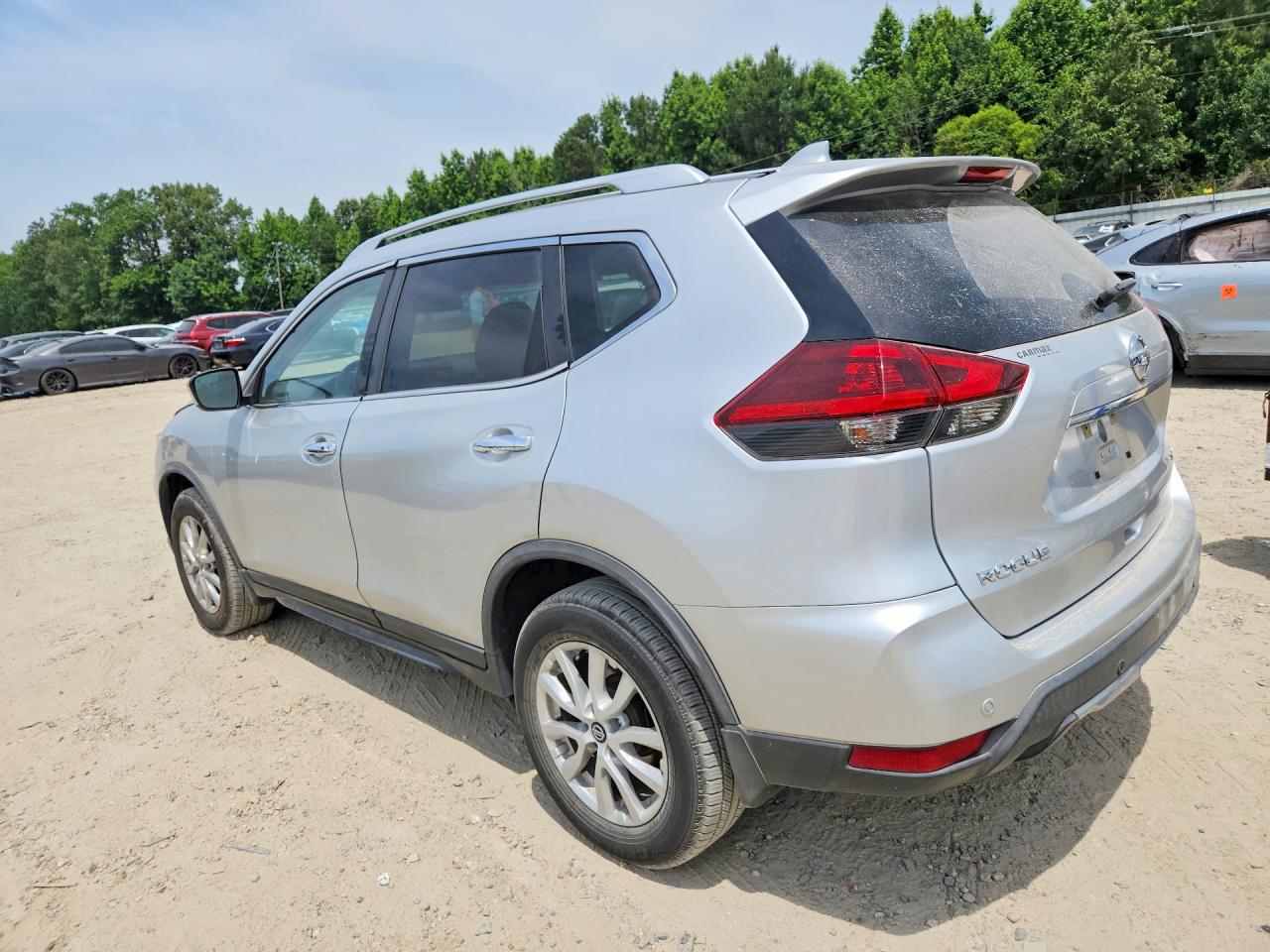 2020 NISSAN ROGUE SV photo 4