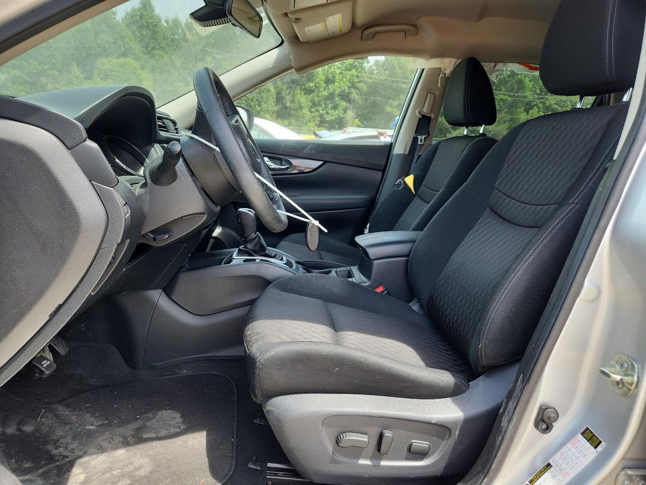 2020 NISSAN ROGUE SV photo 19