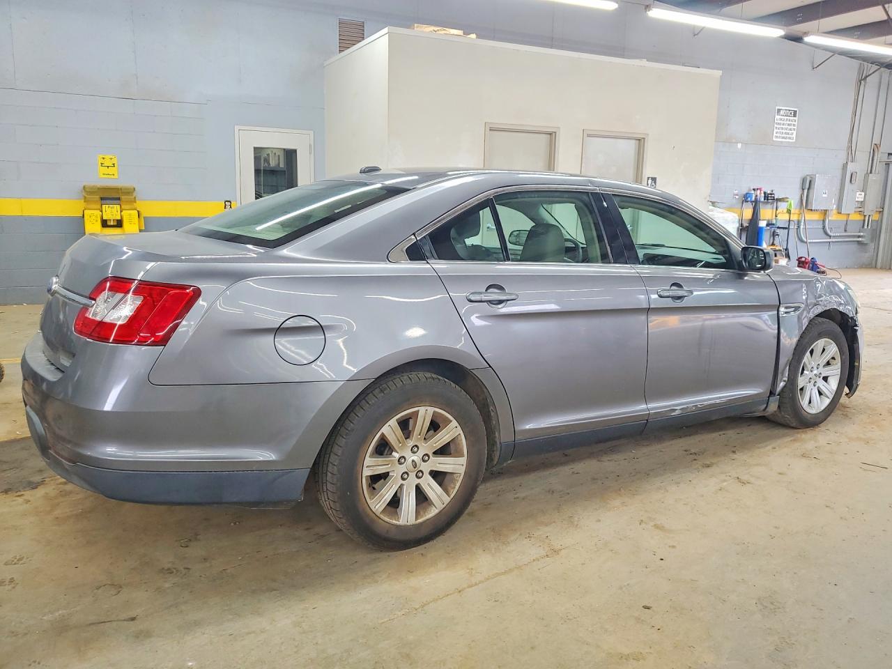 2012 FORD TAURUS SE photo 7