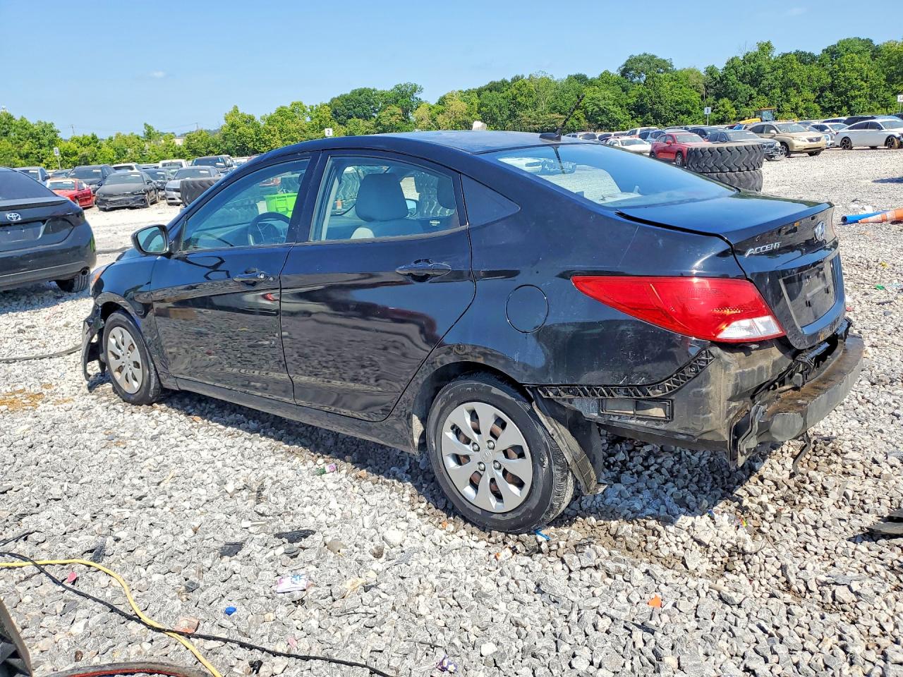 2017 HYUNDAI ACCENT SE photo 3