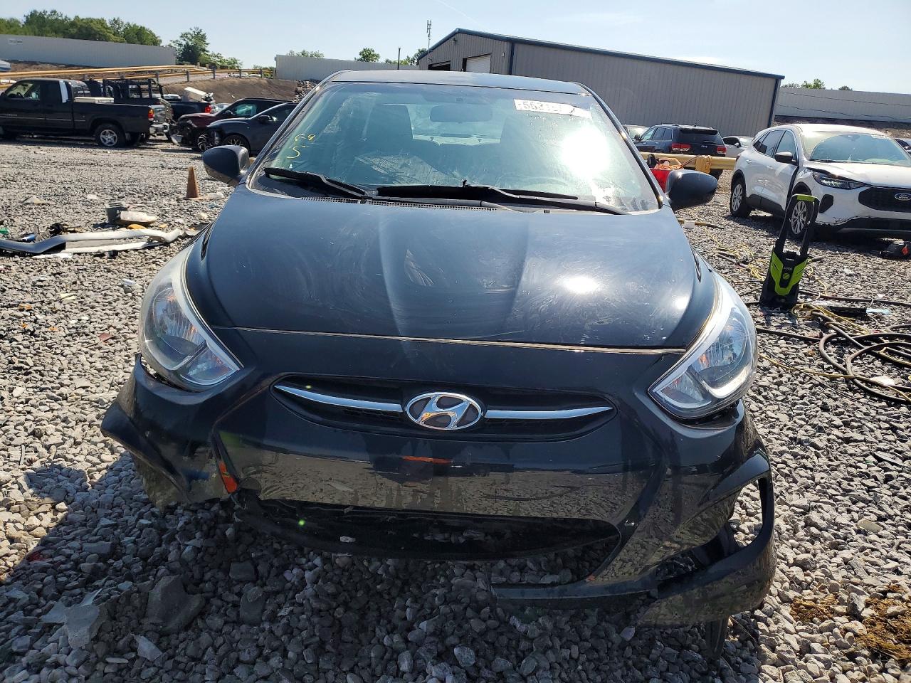 2017 HYUNDAI ACCENT SE photo 9