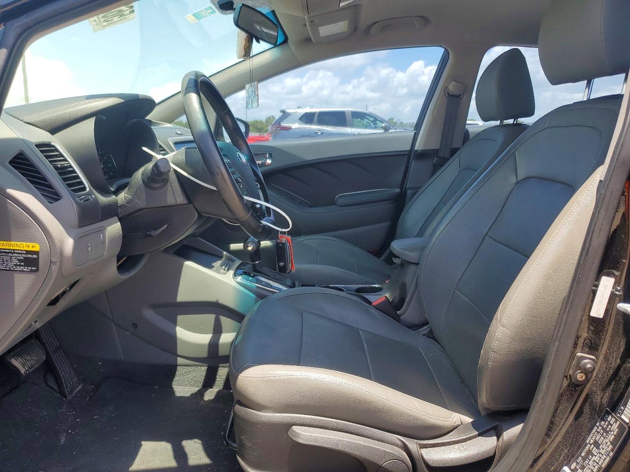 2017 KIA FORTE EX photo 7