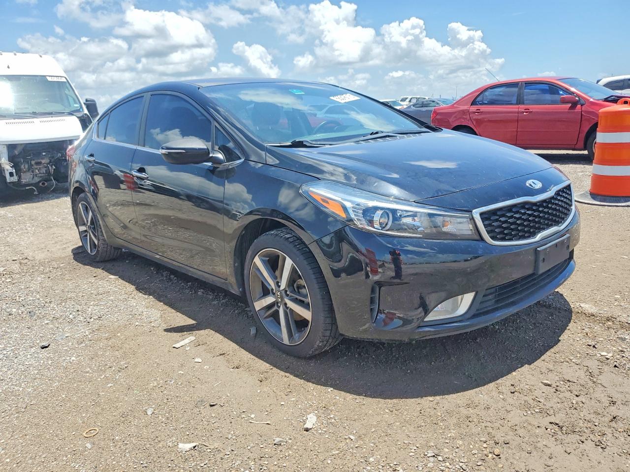 2017 KIA FORTE EX photo 4
