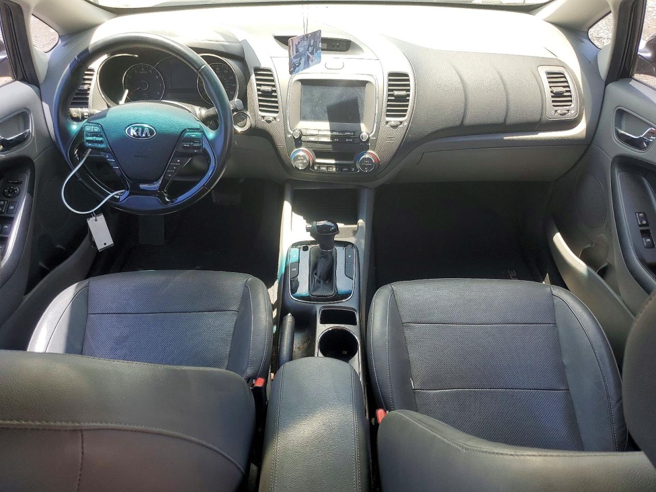 2017 KIA FORTE EX photo 8