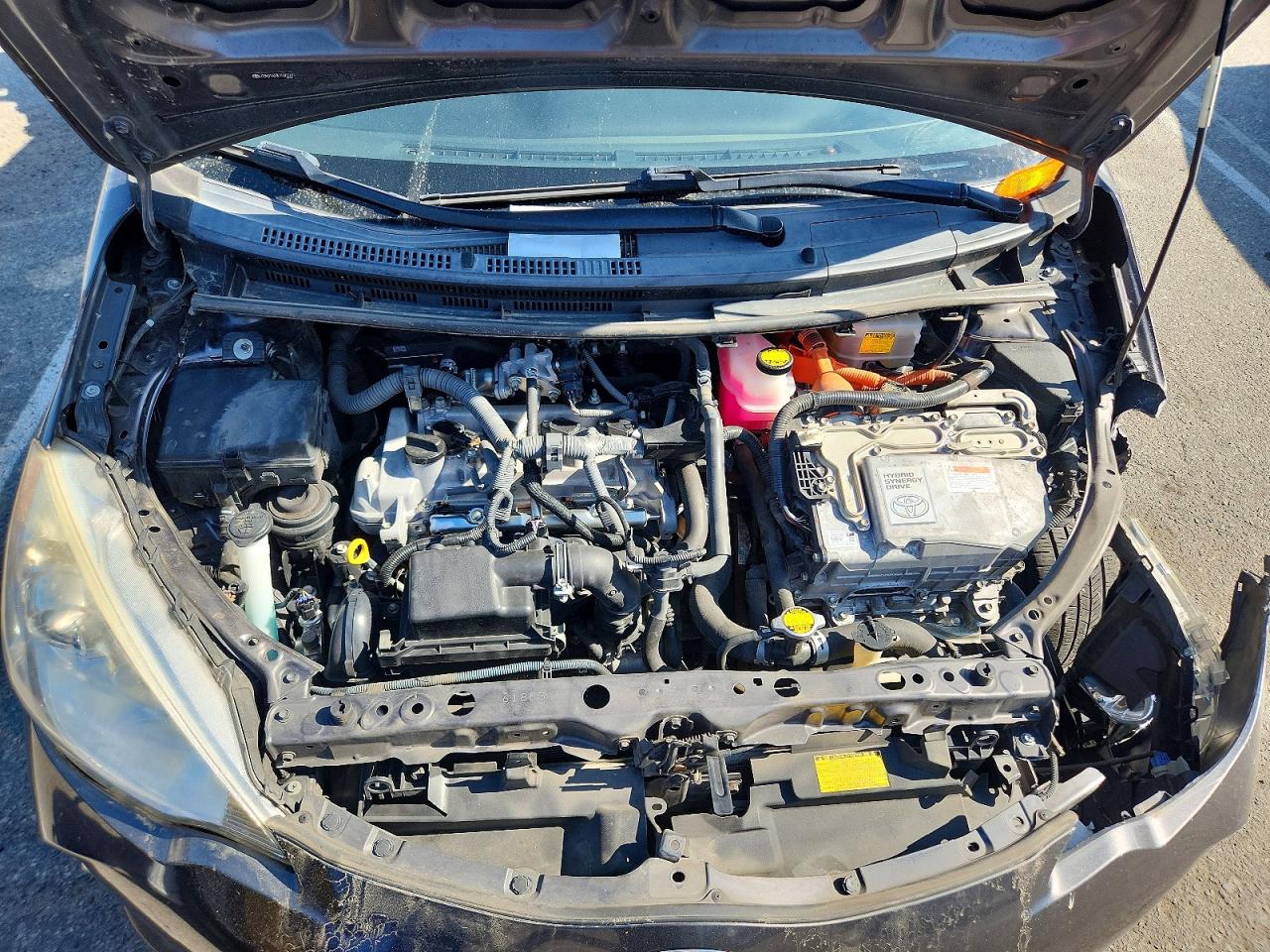 2014 TOYOTA PRIUS C ONE photo 21
