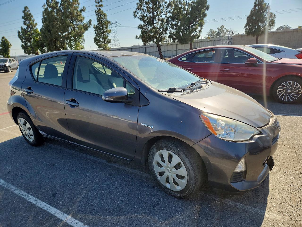 2014 TOYOTA PRIUS C ONE photo 7