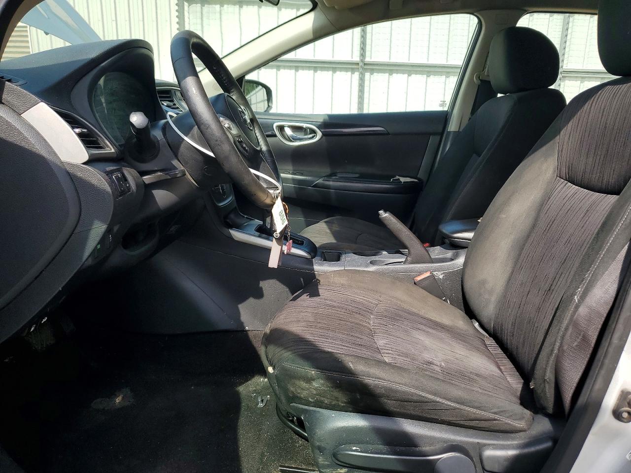 2019 NISSAN SENTRA SV photo 7