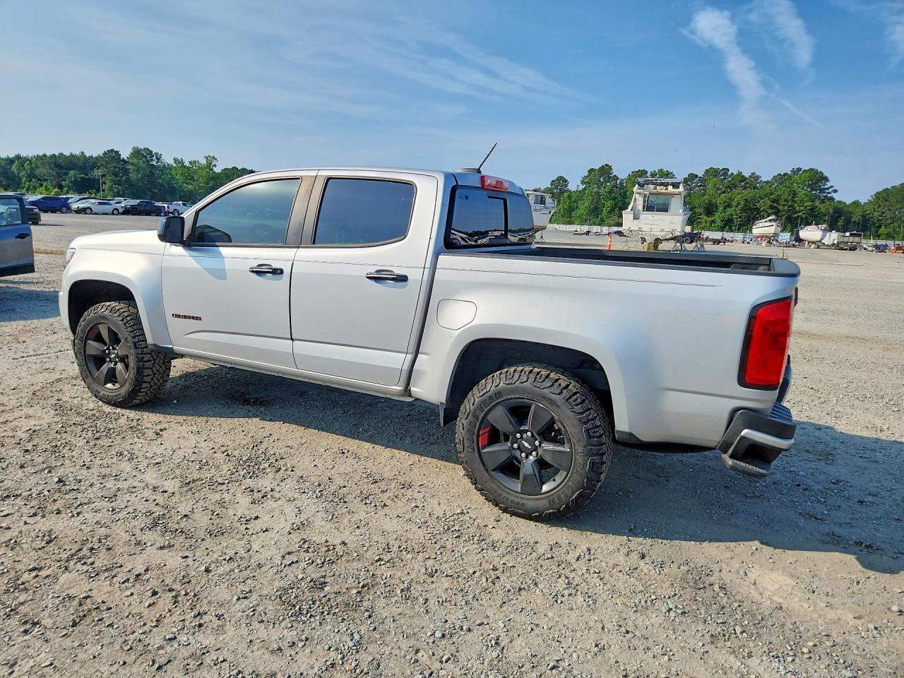 2019 CHEVROLET COLORADO LT photo 3