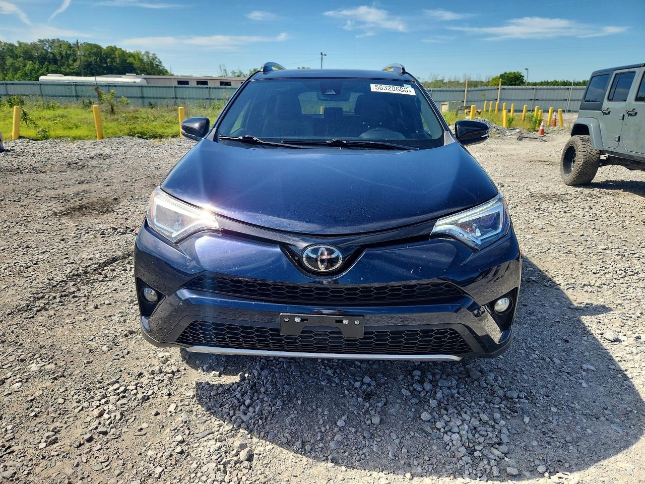 2018 TOYOTA RAV4 SE photo 5