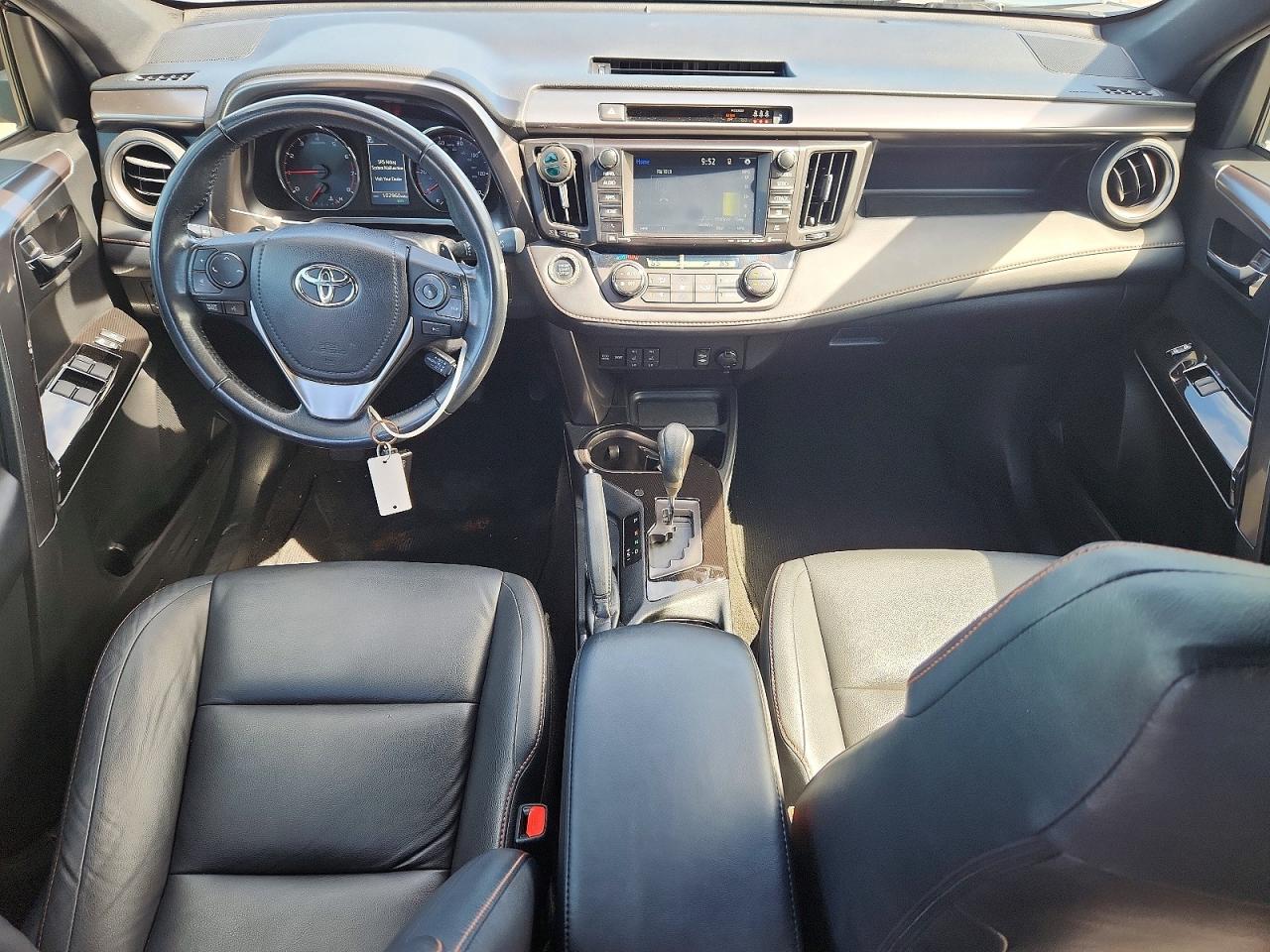 2018 TOYOTA RAV4 SE photo 8