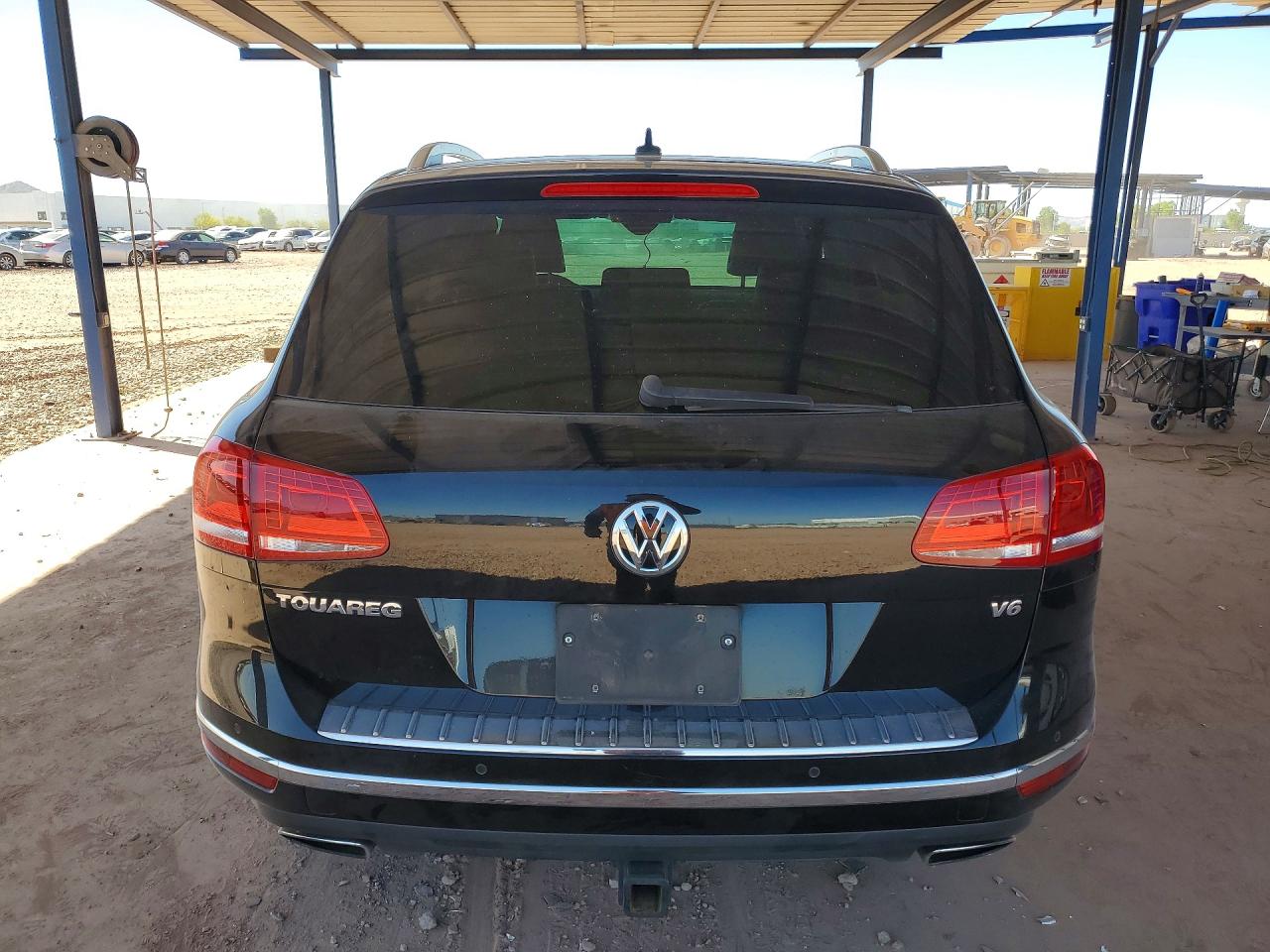 2016 VOLKSWAGEN TOUAREG SPORT photo 11