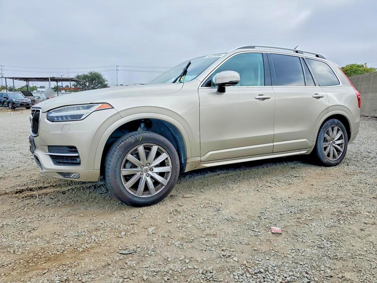 2016 VOLVO XC90