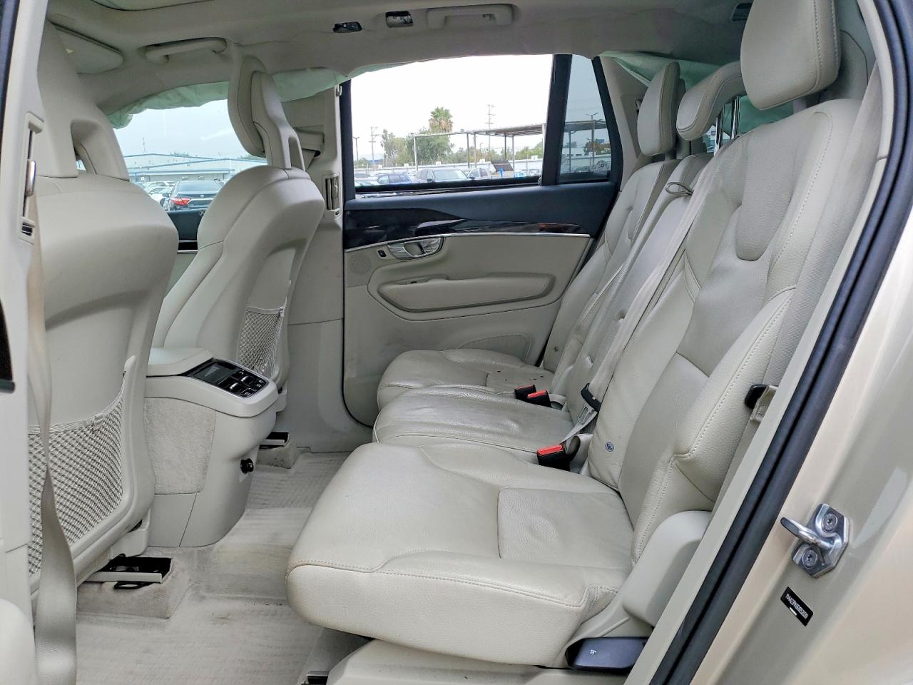 2016 VOLVO XC90 T6 photo 21