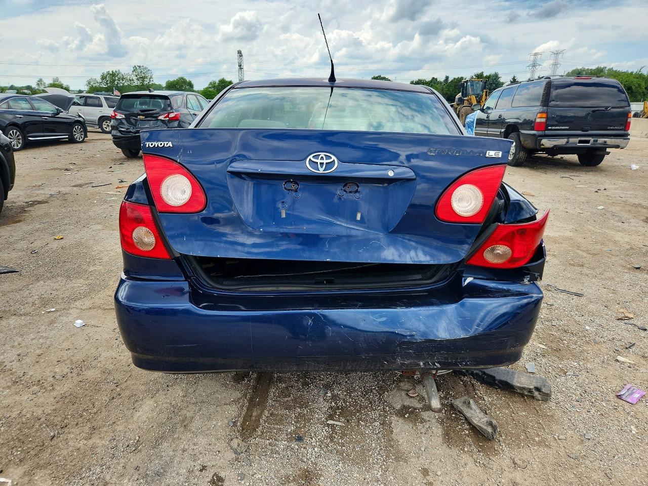 2005 TOYOTA COROLLA LE photo 11