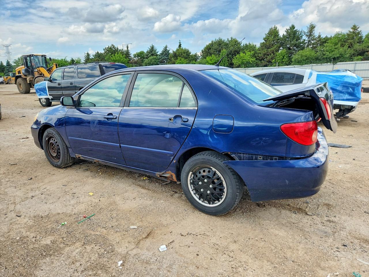 2005 TOYOTA COROLLA LE photo 3