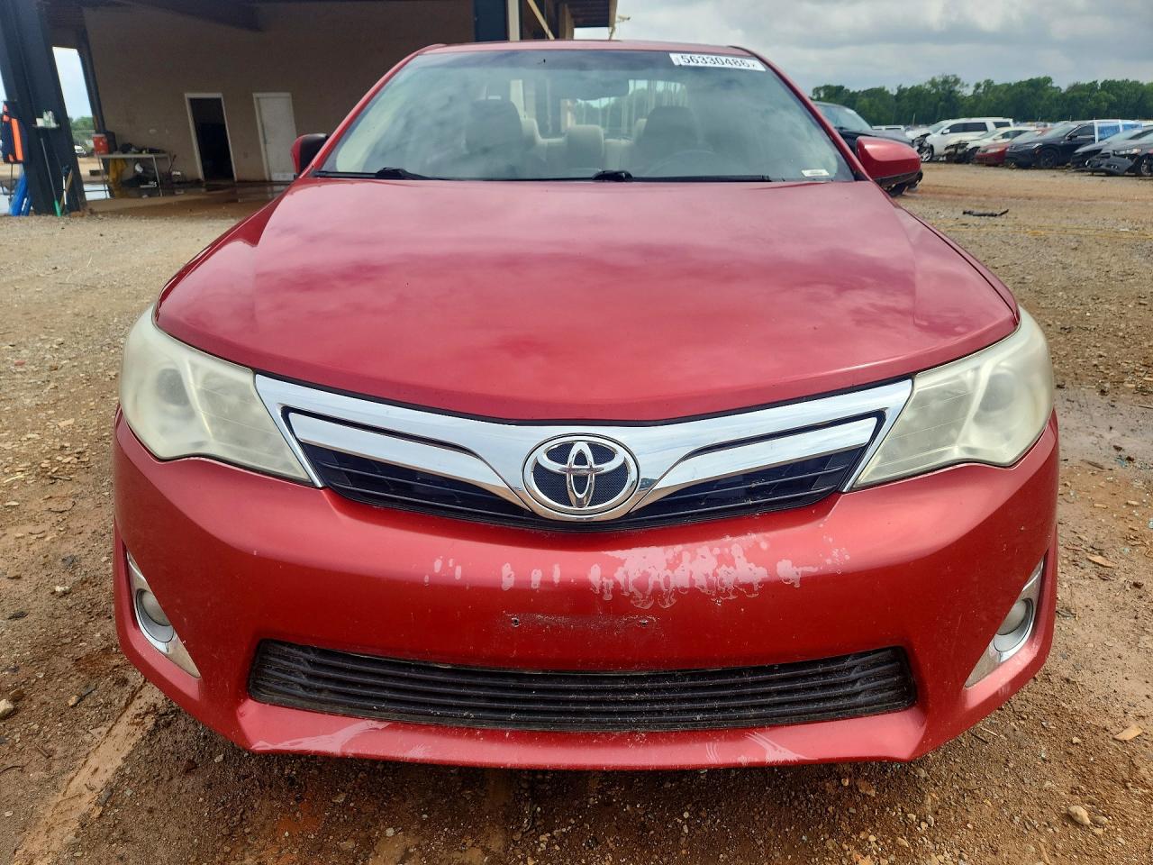 2012 TOYOTA CAMRY XLE photo 13