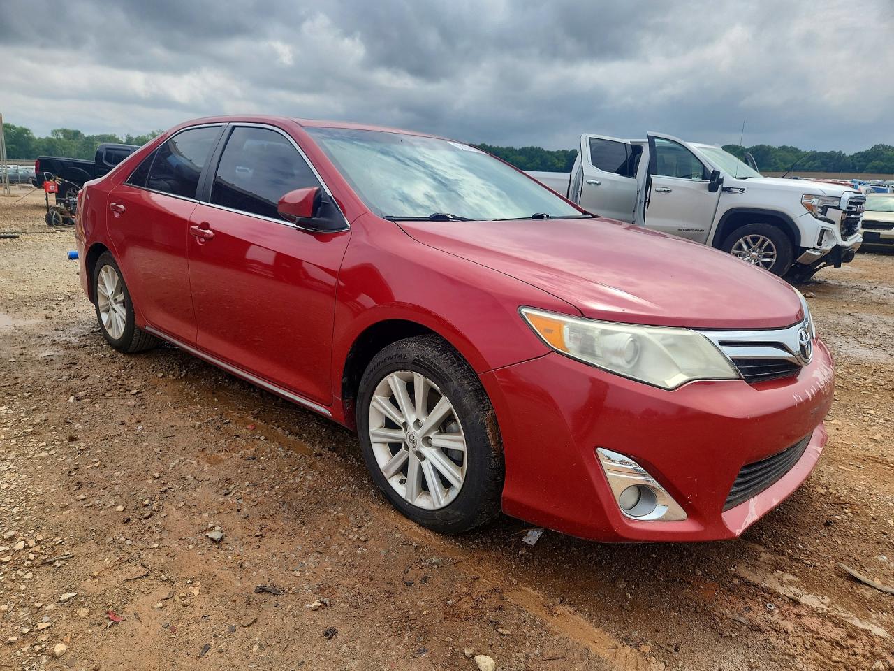 2012 TOYOTA CAMRY XLE photo 10