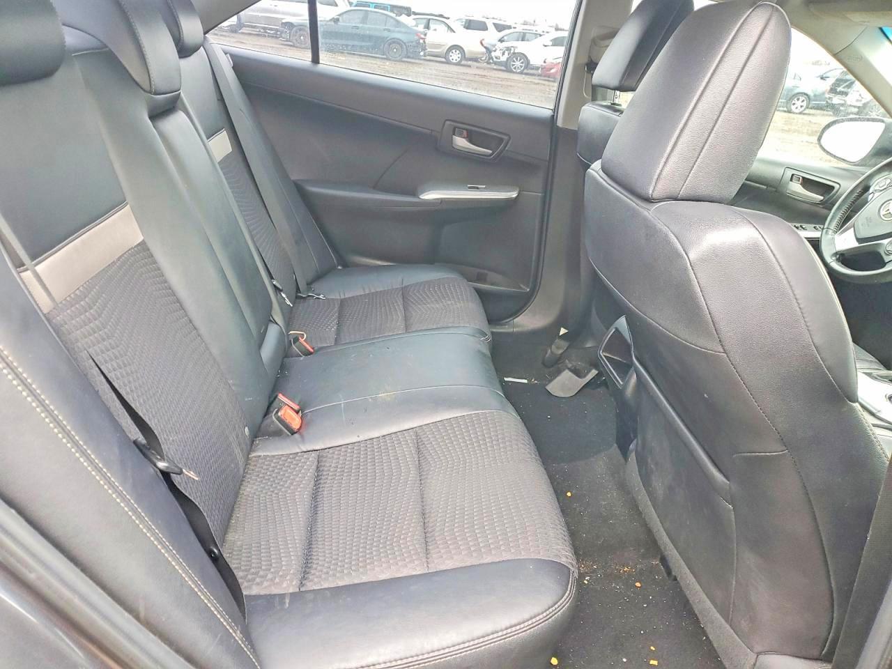 2012 TOYOTA CAMRY SE photo 28