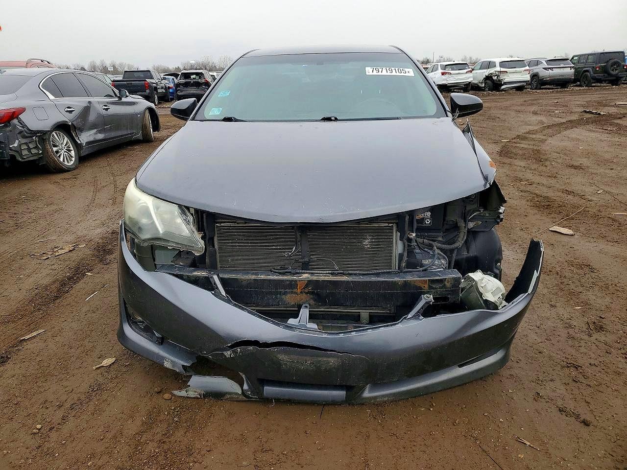 2012 TOYOTA CAMRY SE photo 13