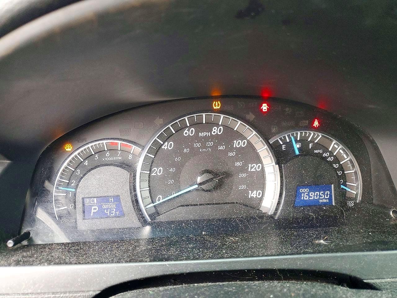 2012 TOYOTA CAMRY SE photo 25