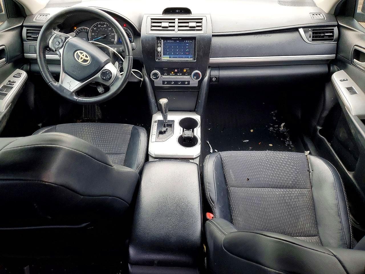 2012 TOYOTA CAMRY SE photo 22