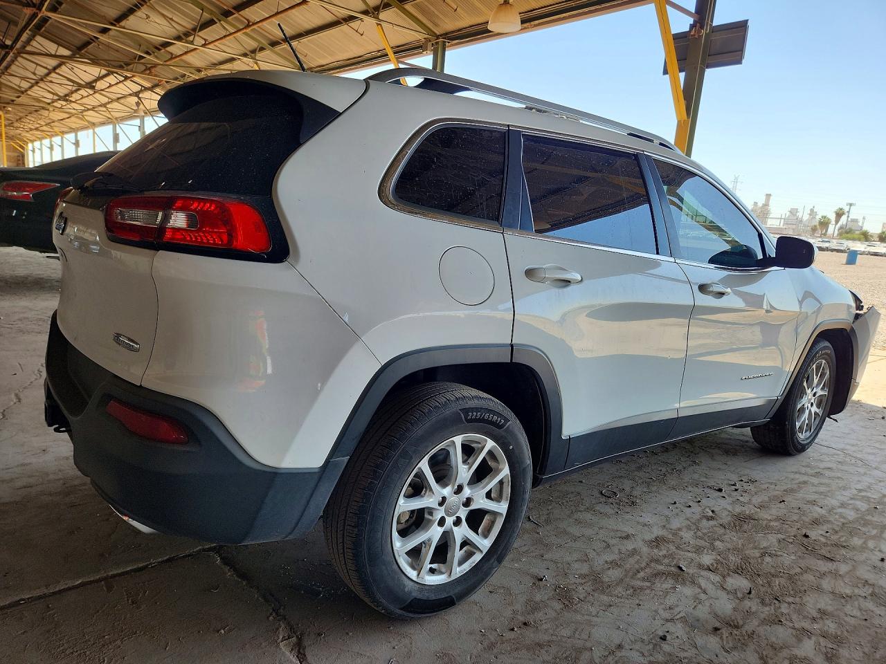 2015 JEEP GRAND CHEROKEE L ALTITUDE photo 5
