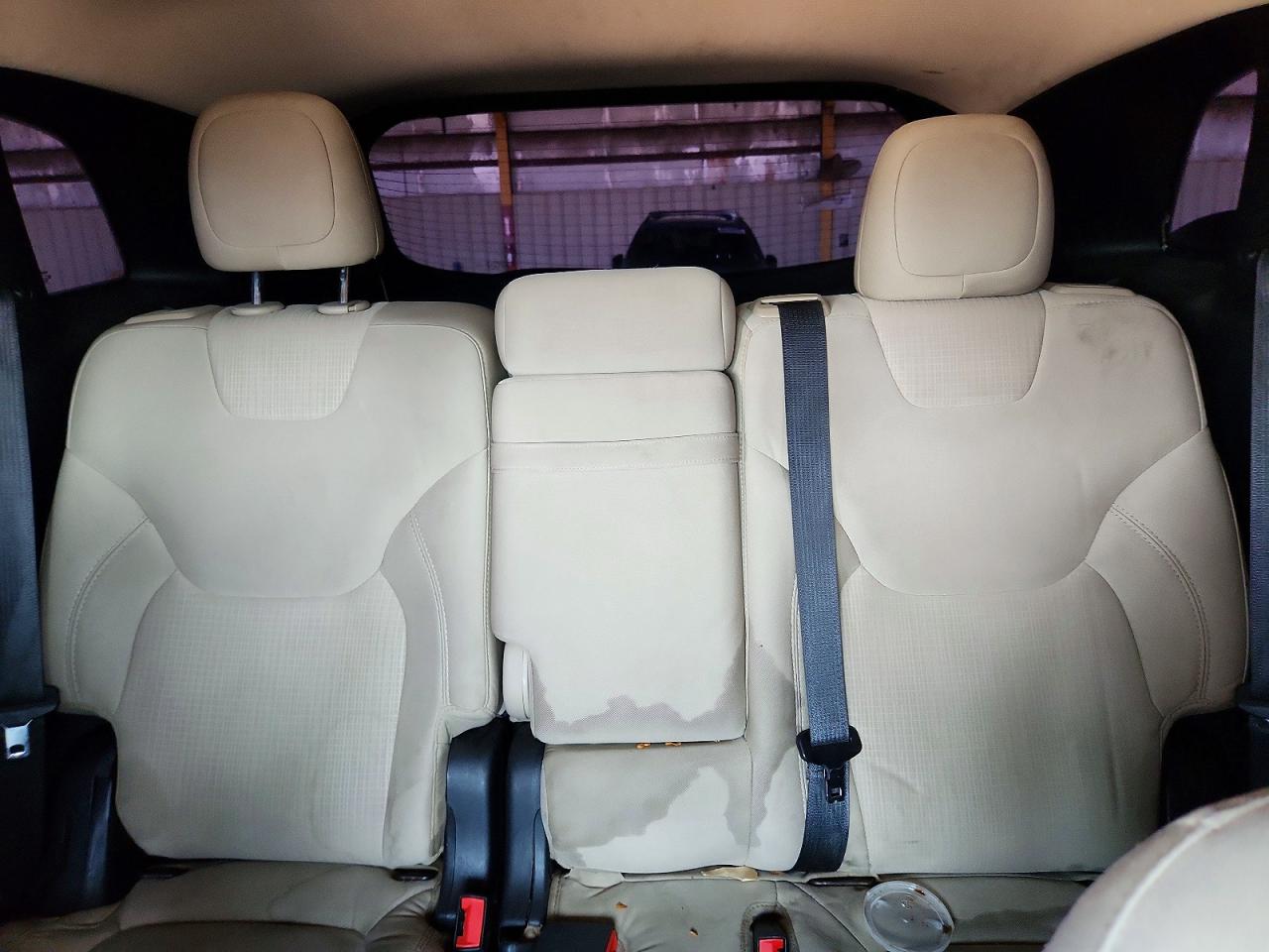 2015 JEEP GRAND CHEROKEE L ALTITUDE photo 19