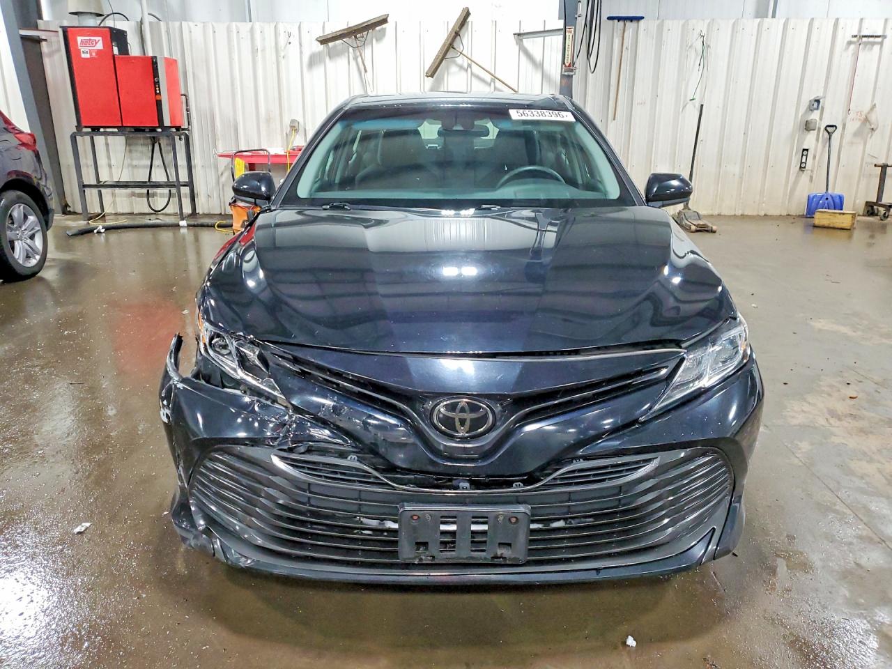 2018 TOYOTA CAMRY LE photo 5