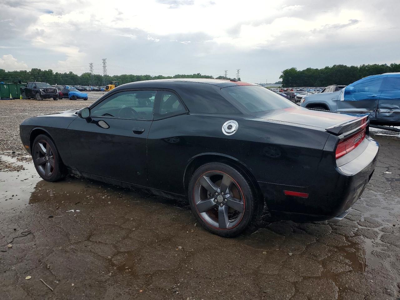 2013 DODGE CHALLENGER SXT photo 3