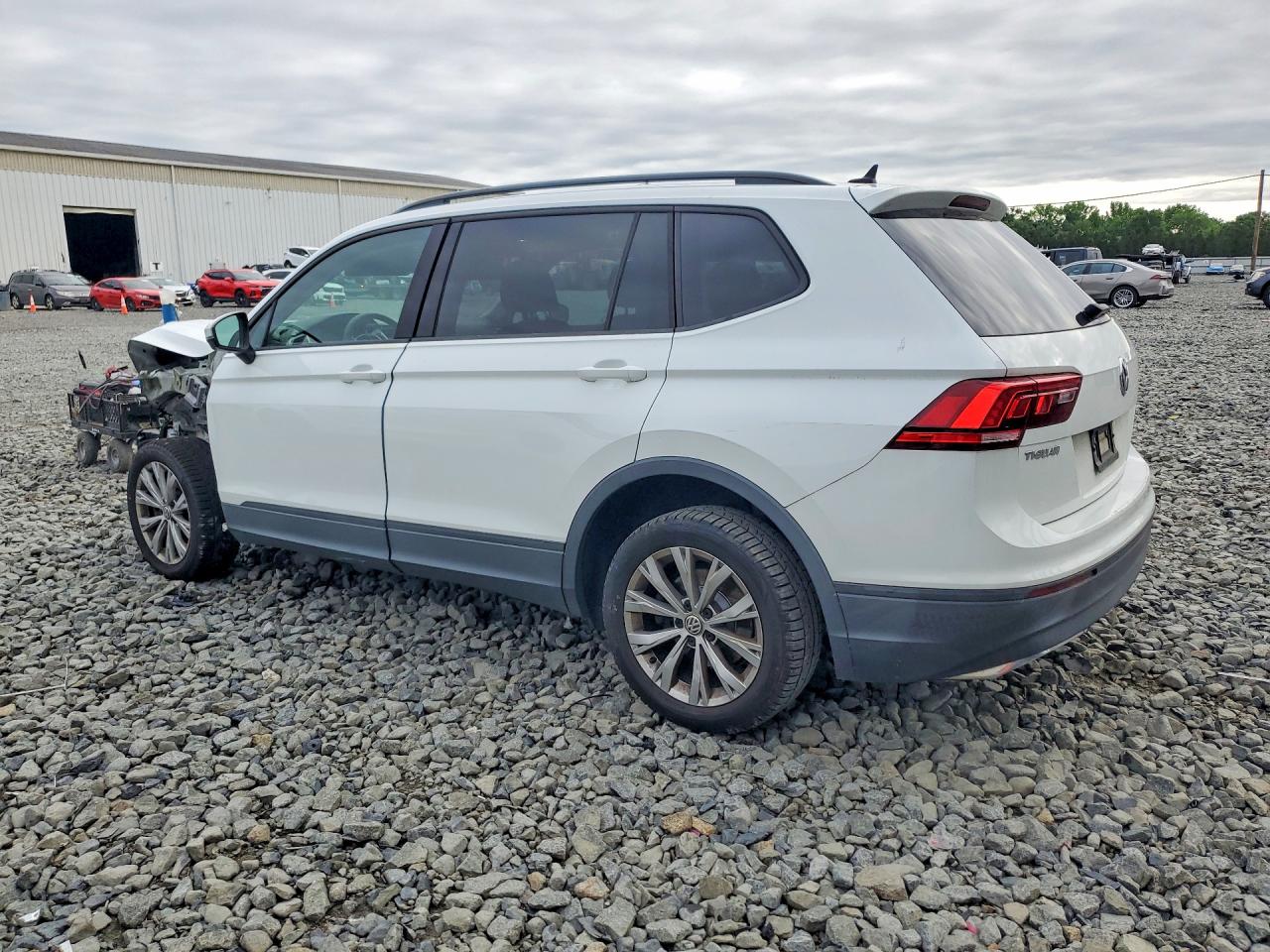 2020 VOLKSWAGEN TIGUAN S photo 2