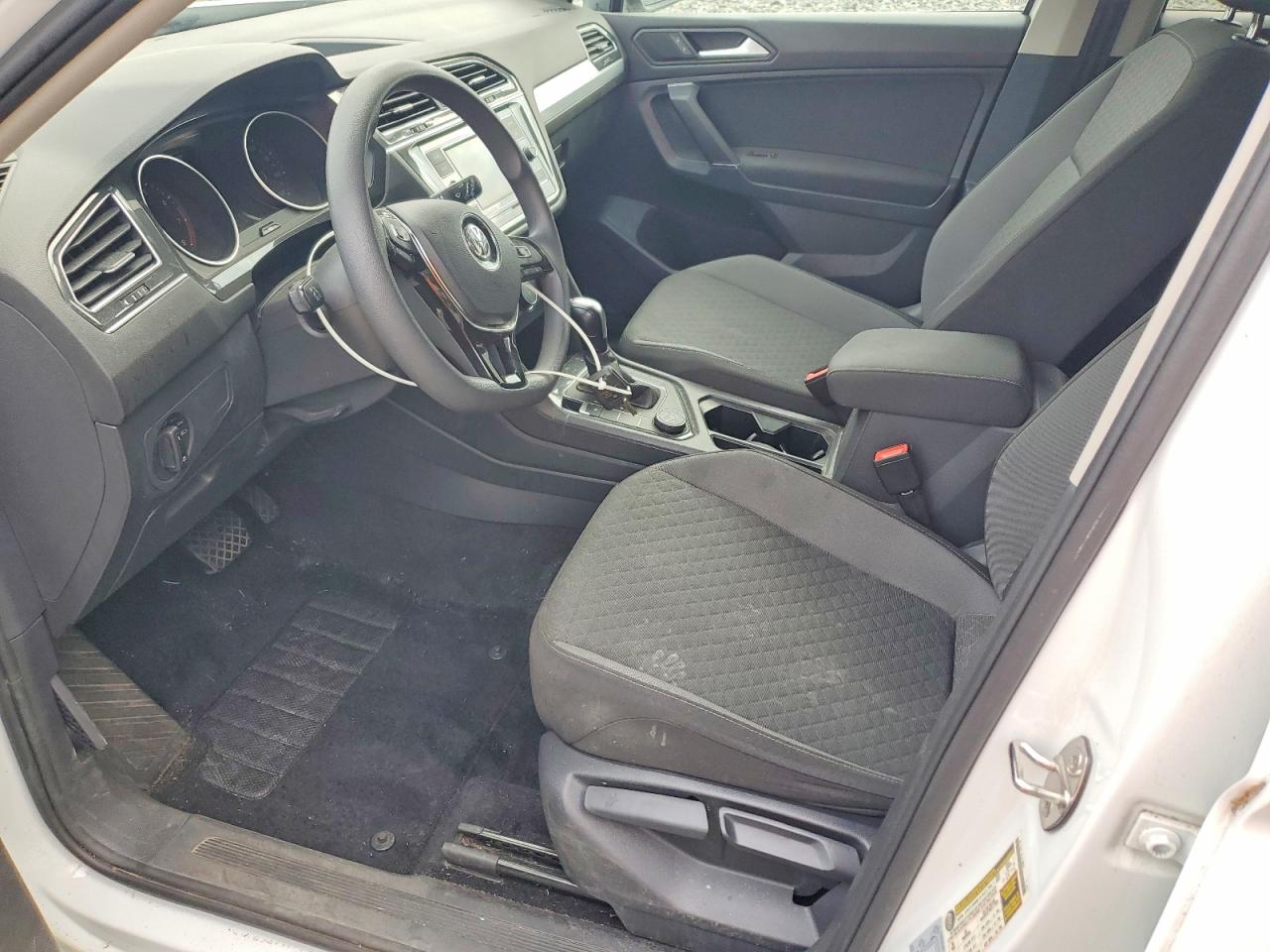 2020 VOLKSWAGEN TIGUAN S photo 7