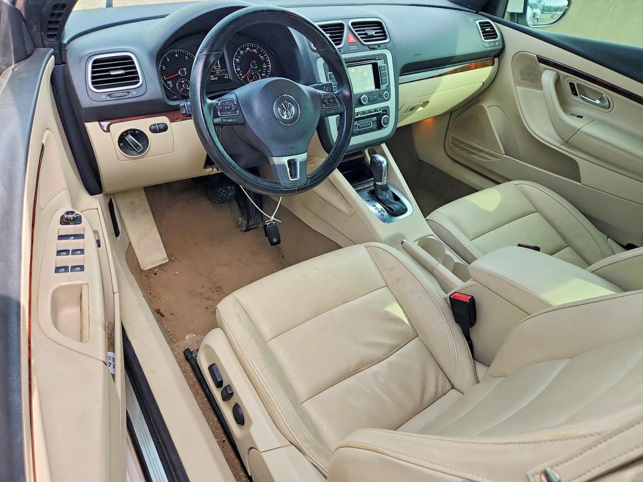 2012 VOLKSWAGEN EOS LUX photo 8