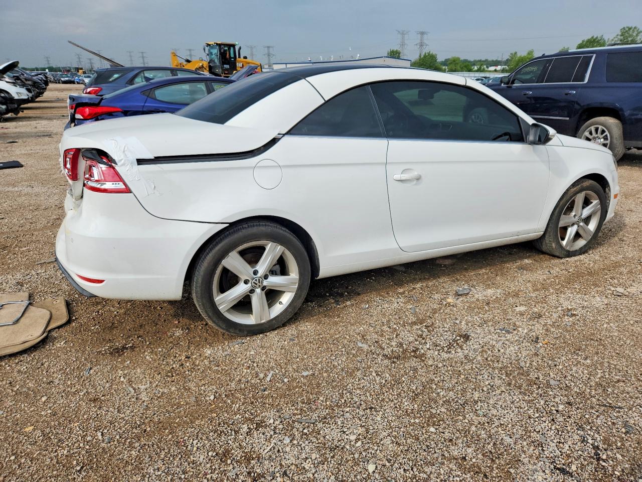 2012 VOLKSWAGEN EOS LUX photo 3