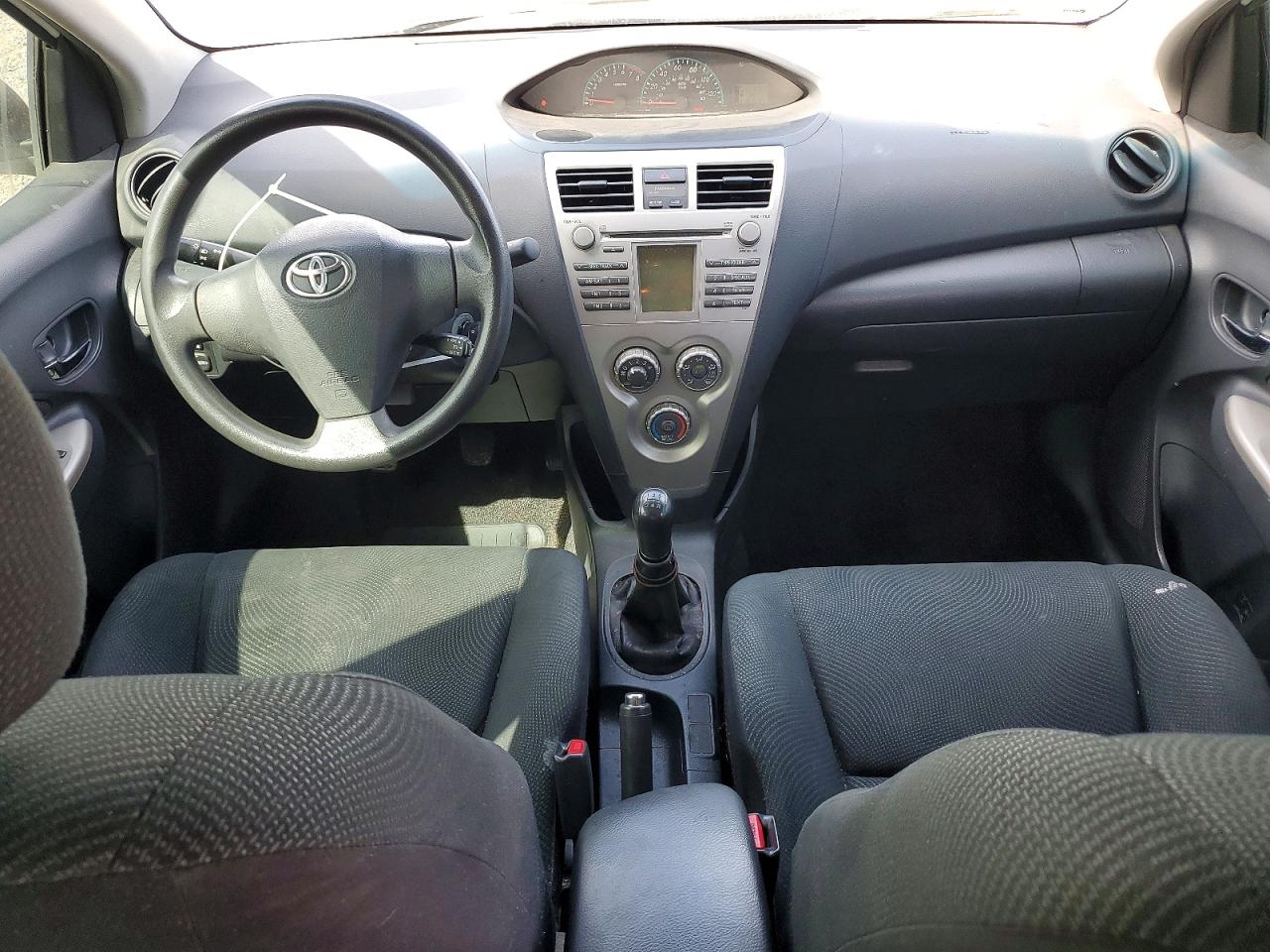 2009 TOYOTA YARIS BASE photo 15