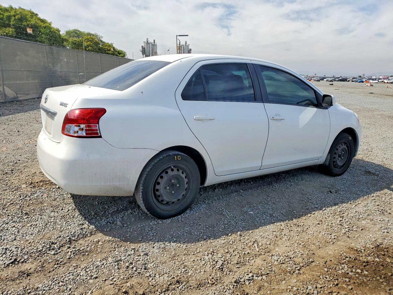 2009 TOYOTA YARIS BASE photo 5
