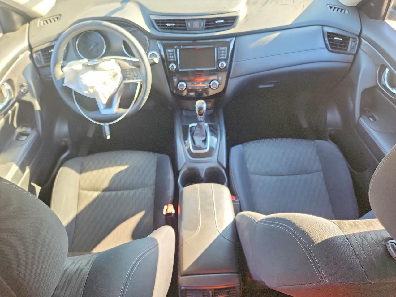 2018 NISSAN ROGUE SV photo 15