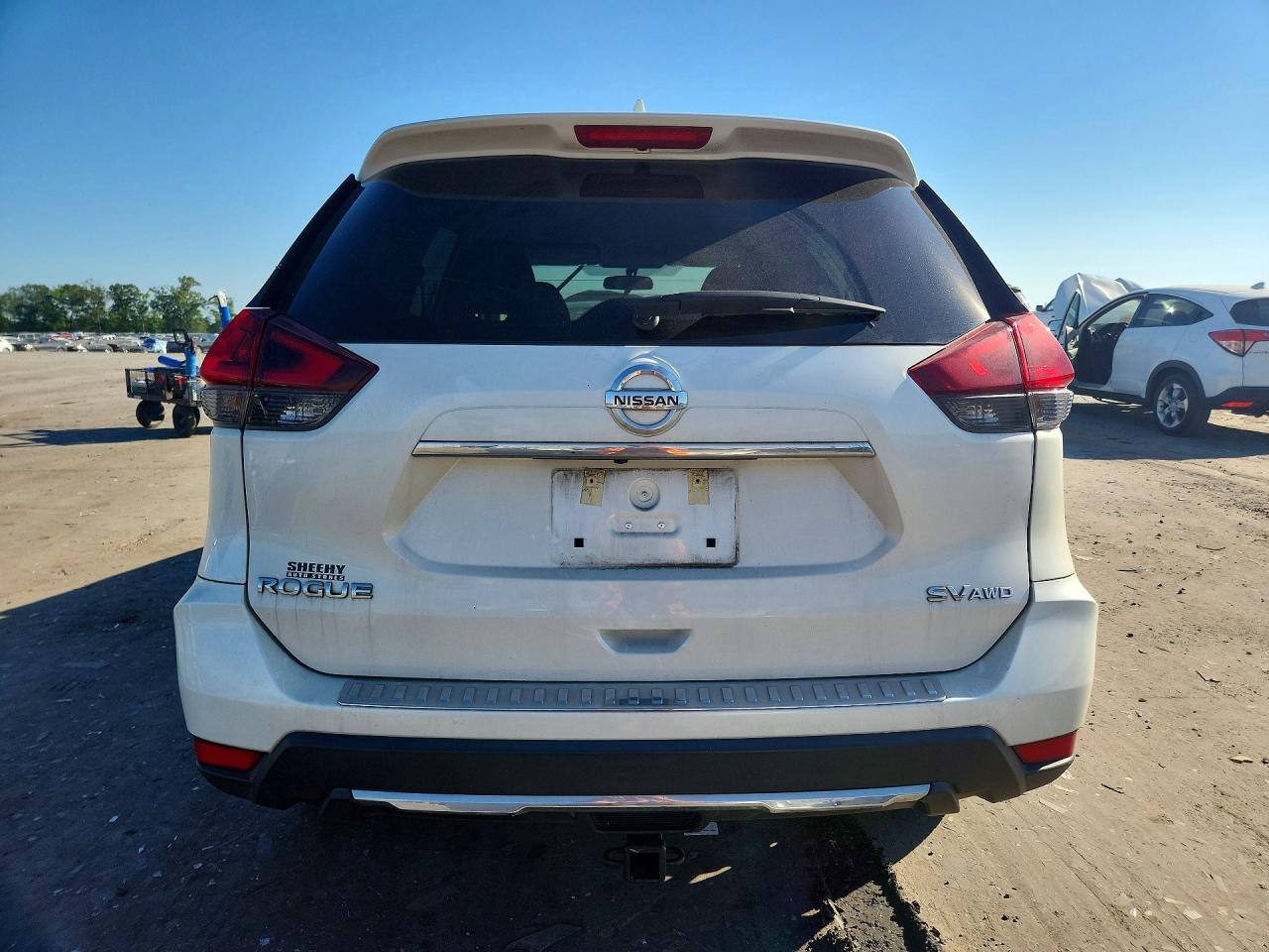 2018 NISSAN ROGUE SV photo 11