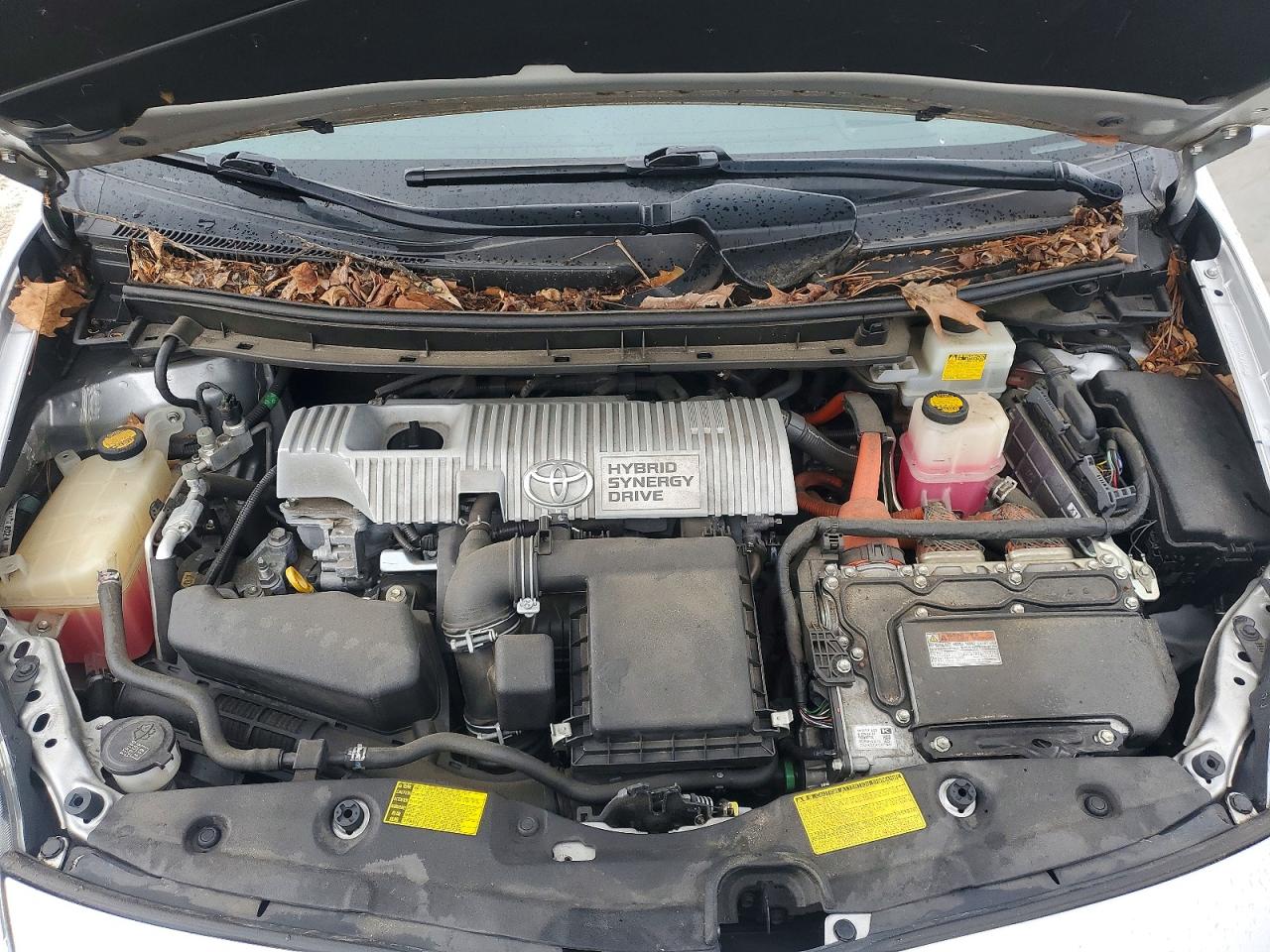 2013 TOYOTA PRIUS FOUR photo 21