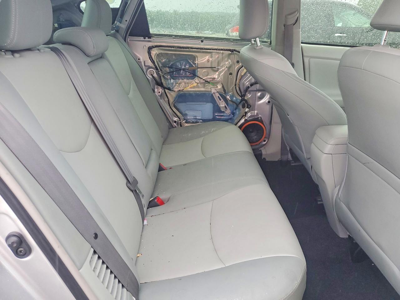2013 TOYOTA PRIUS FOUR photo 19
